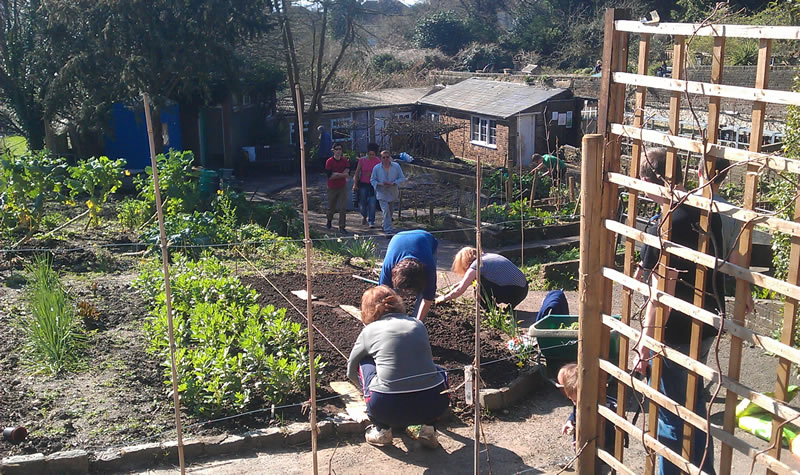 Community Gardening Sunday, March 2014 (credit Neil Cheshire)